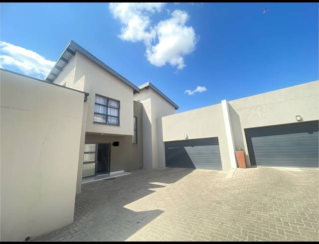3 BEDROOM GATED ESTATE FOR SALE IN EQUESTRIA